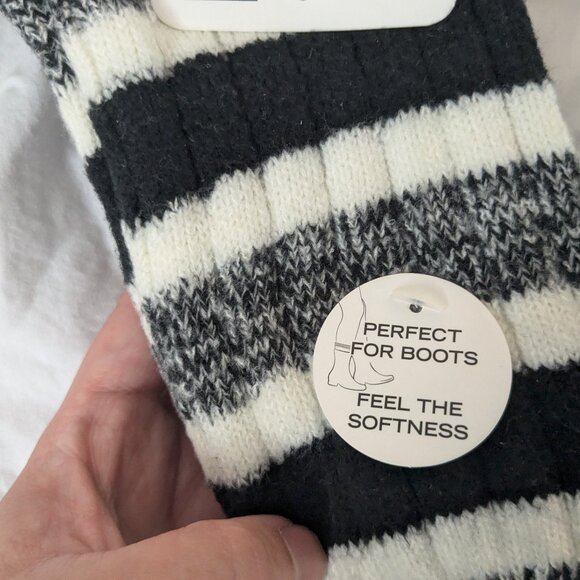 Bundle of Brand New Winter Socks - Picture 13 of 16